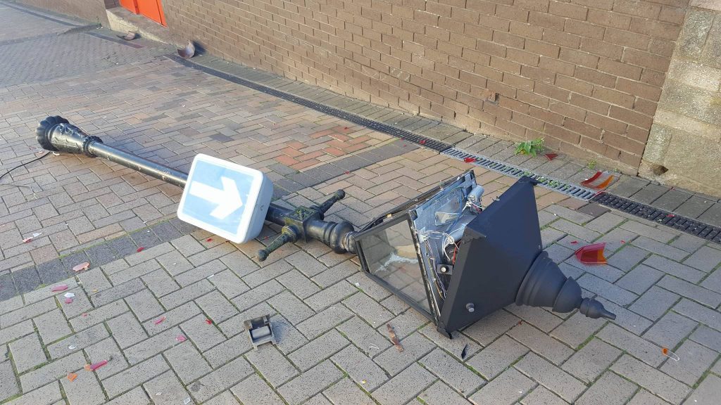 Milford Haven Car crashes into lamp posts The Pembrokeshire Herald