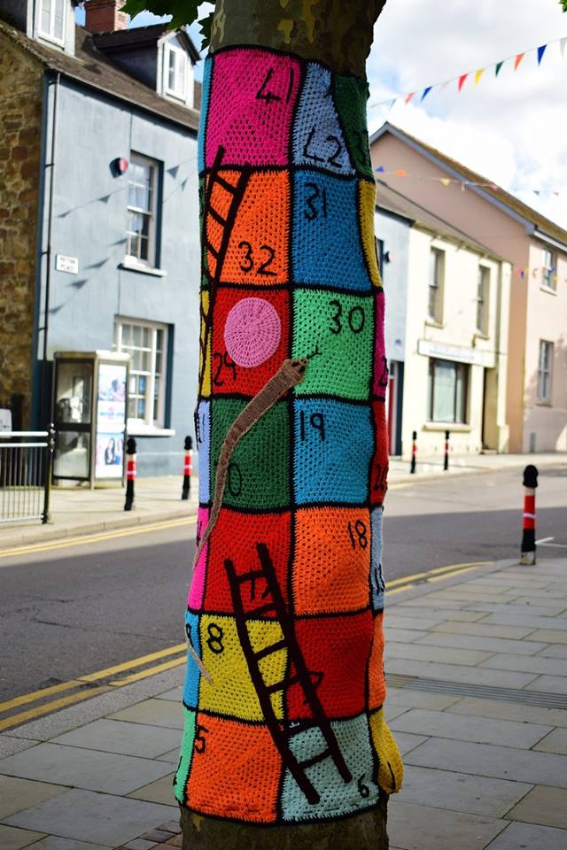 Haverfordwest: Yarn bombing adds colour to town [GALLERY] – The ...
