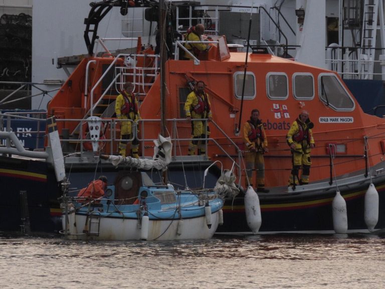 Milford Haven: Lifeboat assists 20-foot yacht damaged by Storm Ellen ...