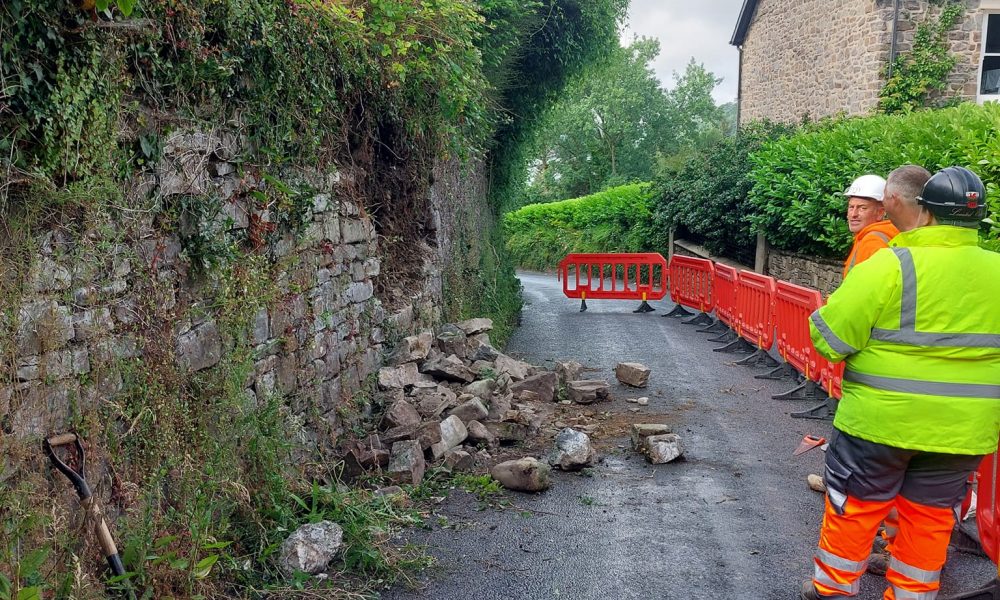 Emergency road closure at Wiseman s Bridge follow wall collapse